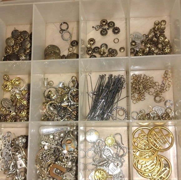 Crafter Beader Jewelry Maker's Big Bundle o' Inspiration - Picture 11 of 13